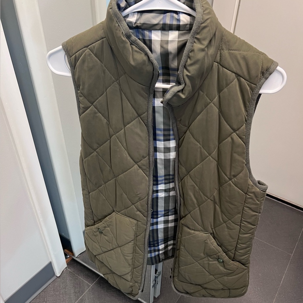 Women's vest size medium